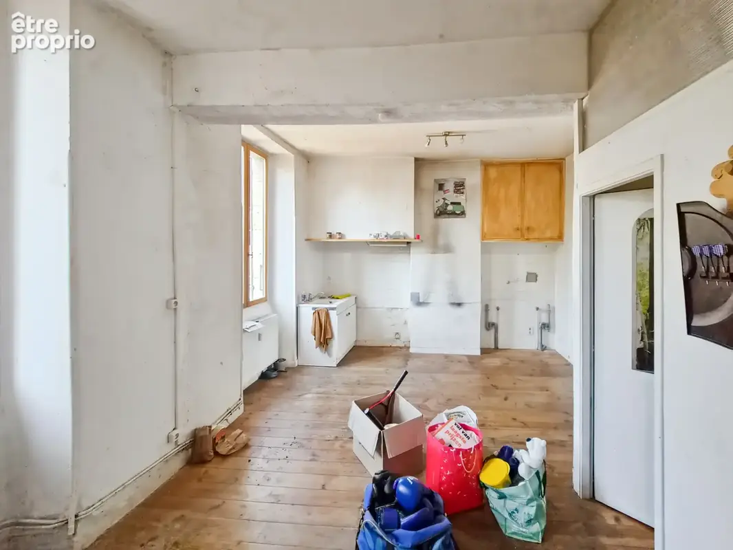 Maison de rue - Immeuble de 205m2 avec cave et jardin à Vic-Fezensac - photo 5