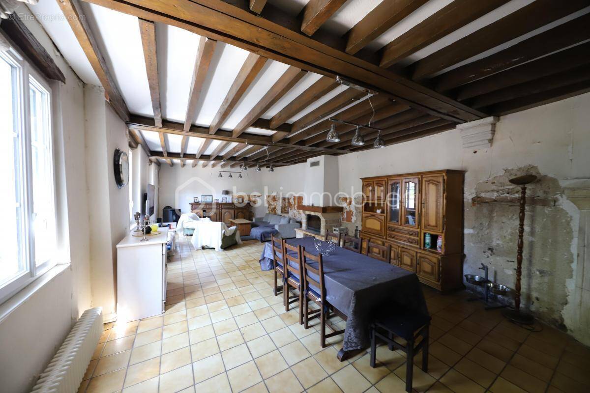 Grande Maison avec jardin de 5049 m² - photo 3