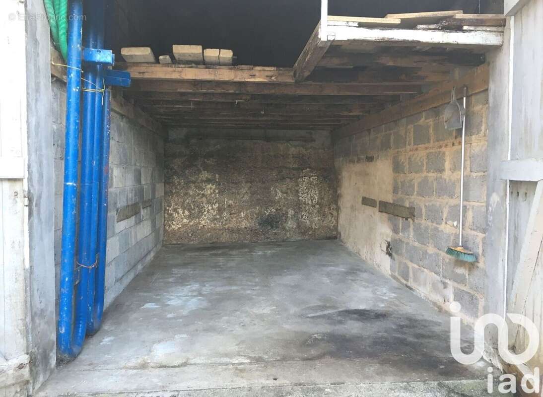 Photo 6 - Parking à POITIERS