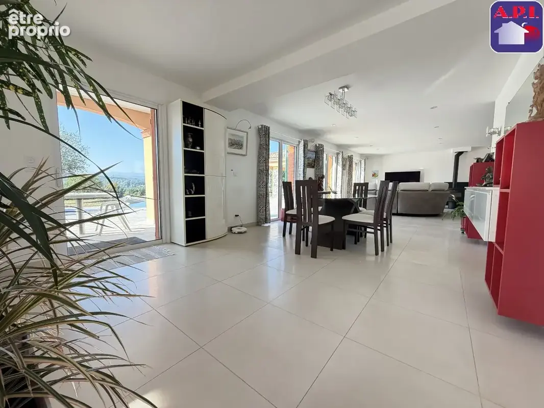 Maison 201 m² à Lagarde  - photo 8