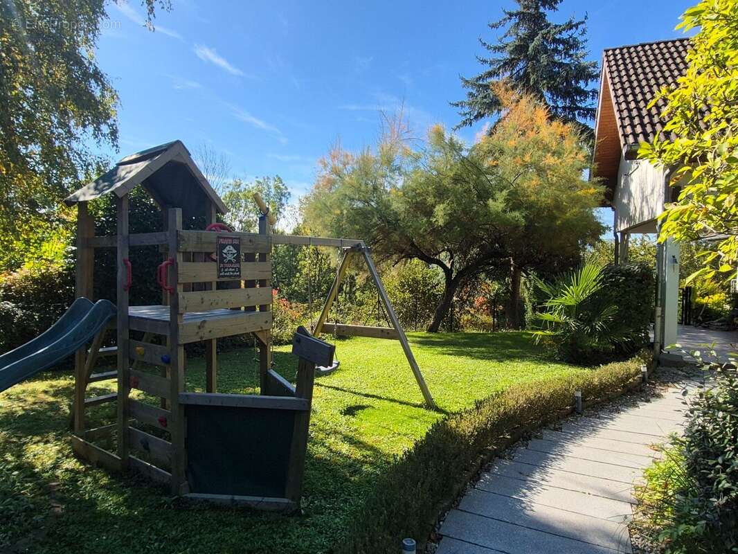 Maison à CRANVES-SALES