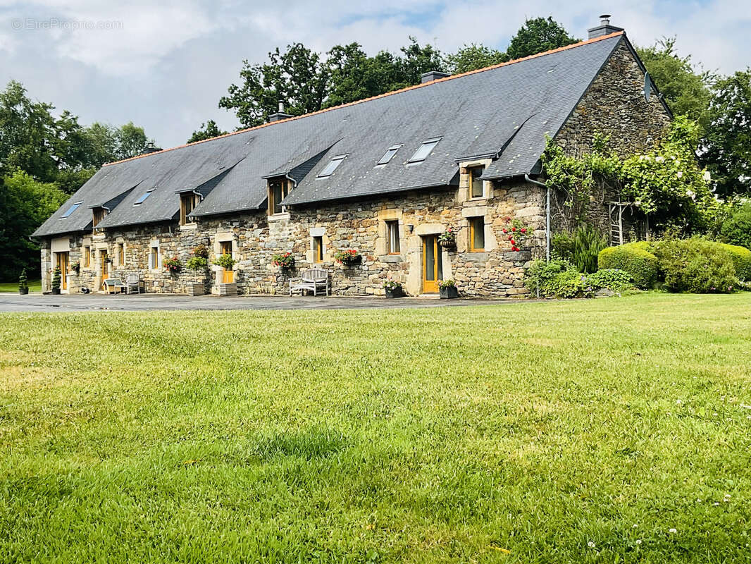 Maison à CLEGUEREC