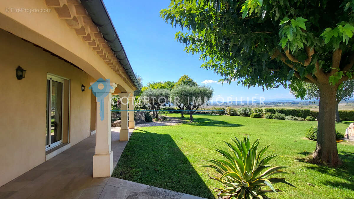 DPT GARD (30), à vendre, UZES proche, maison individuelle type 7, 203m2 habitables, 5 chambres, piscine, garag - photo 2