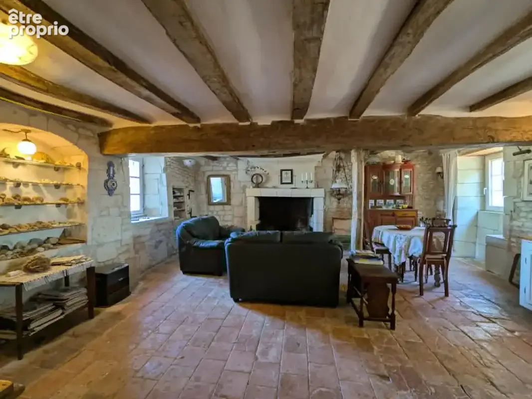 Maison 148 m² à Chezelles  - photo 2