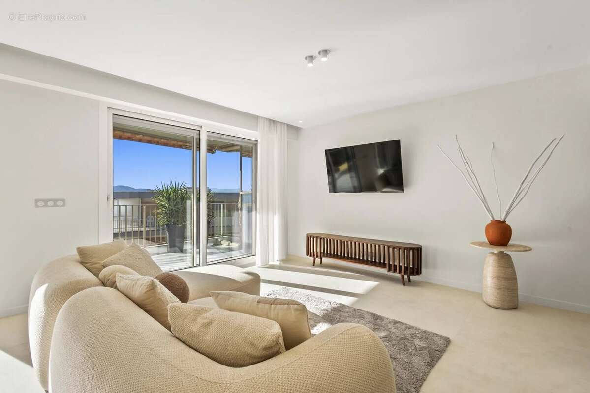 Appartement à LE CANNET