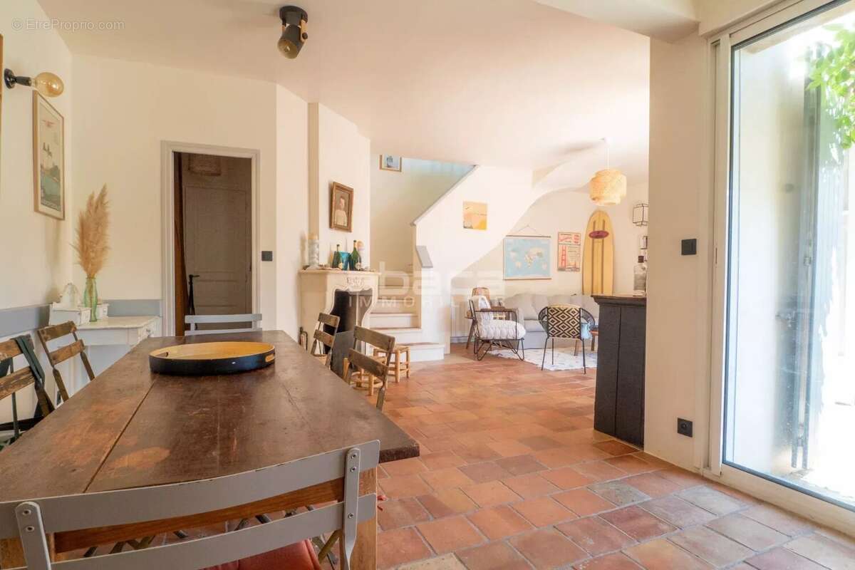 Maison à LES PORTES-EN-RE