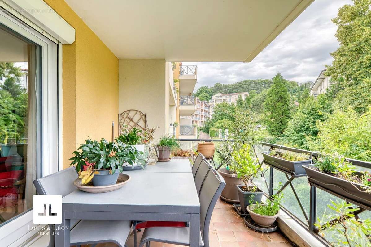 Appartement à TASSIN-LA-DEMI-LUNE