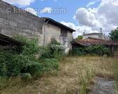 Commerce à SAINT-LOUBES