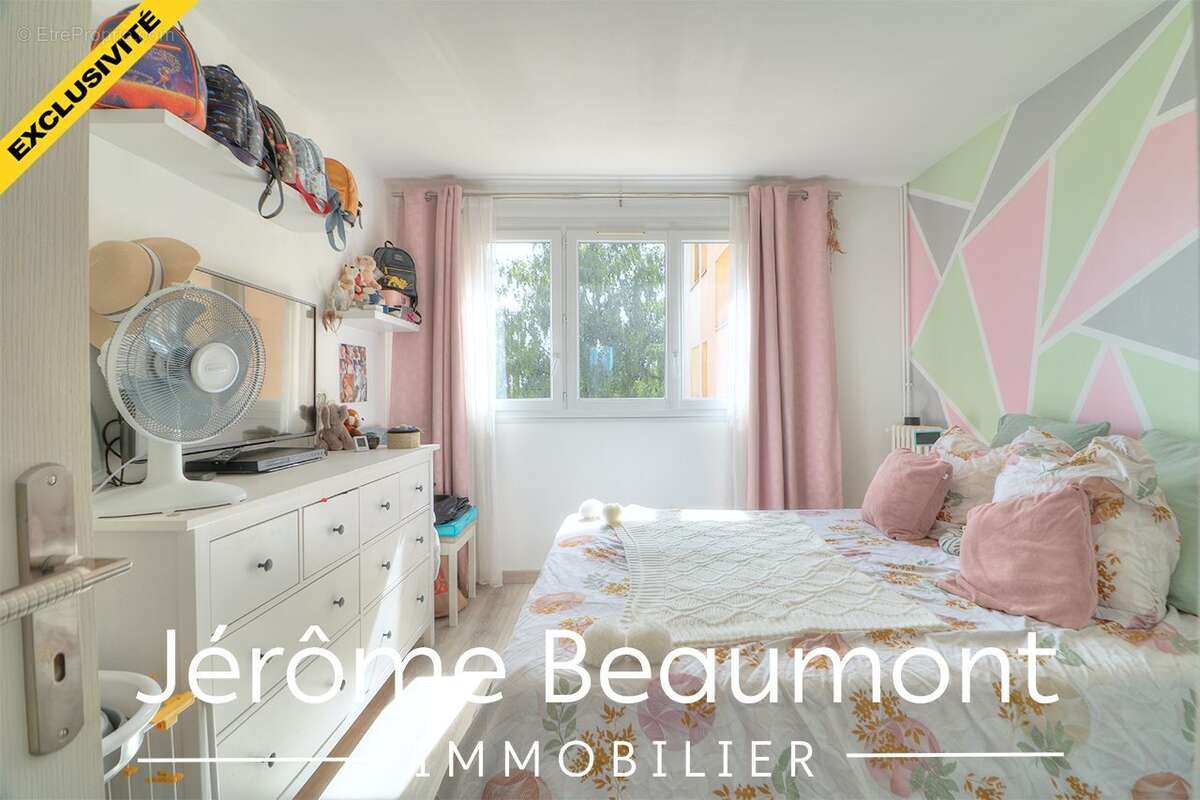 Appartement à EZANVILLE