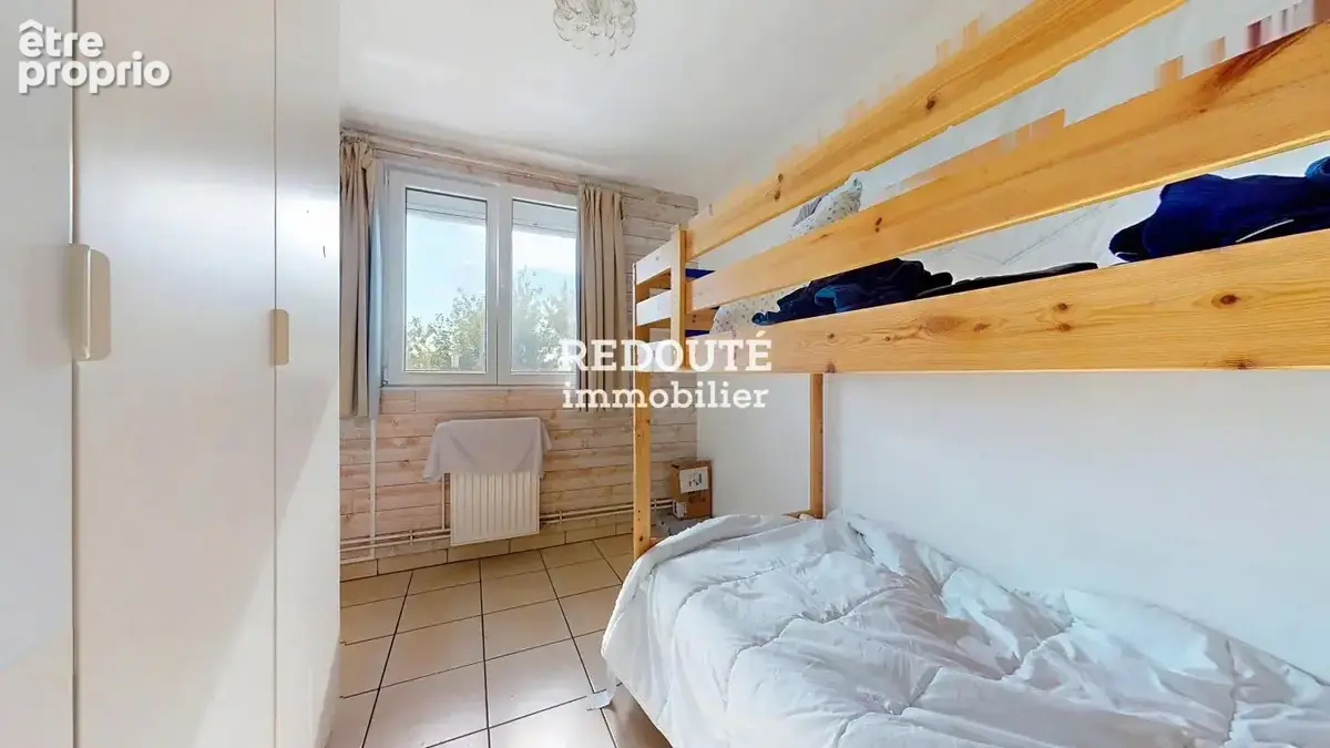 A vendre: Maison avec véranda, jardin, cave, et dépendance - photo 8
