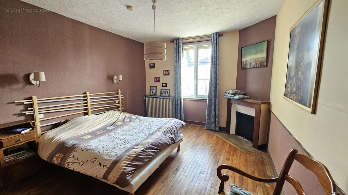 Maison à BELLAC