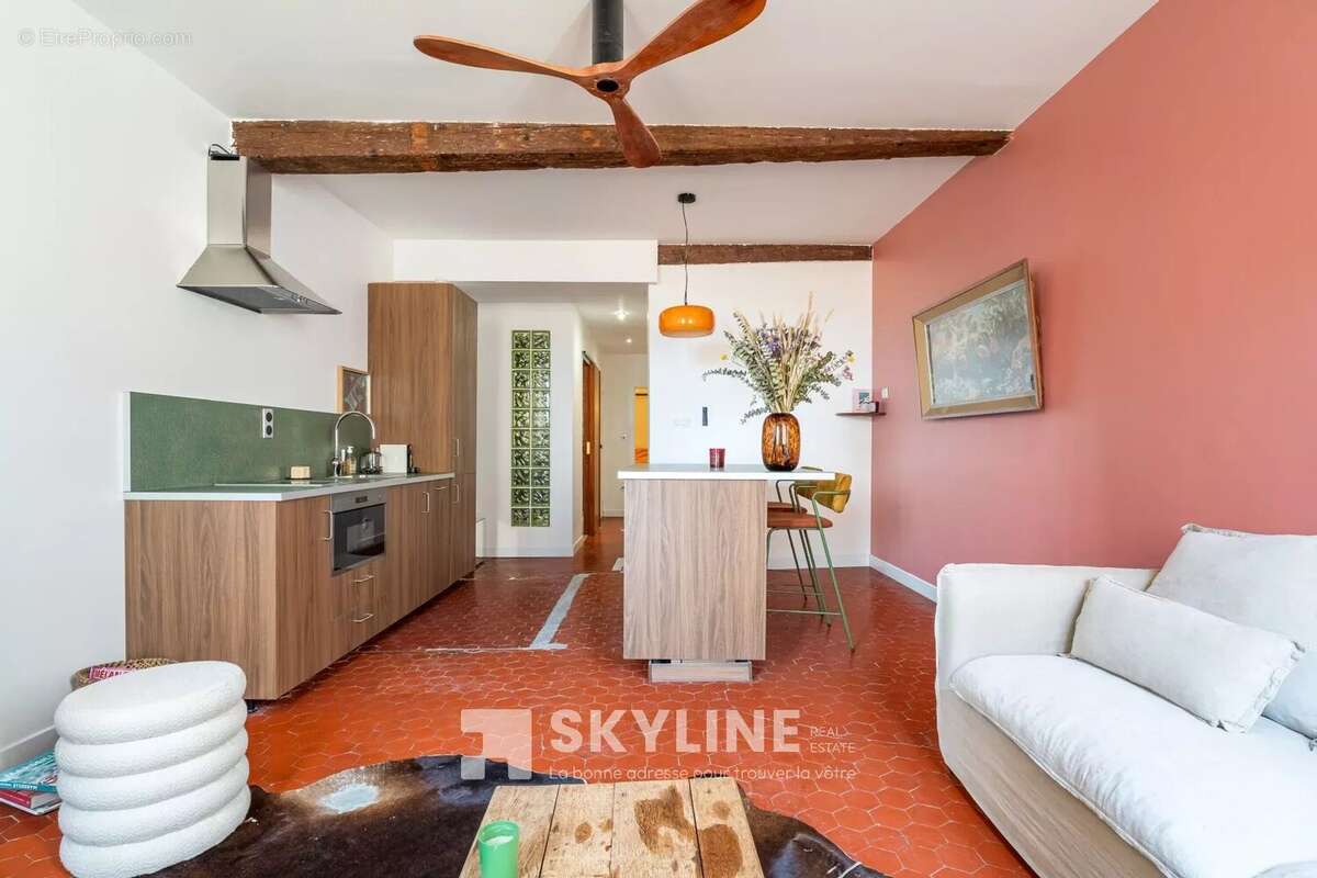 Appartement à MARSEILLE-2E