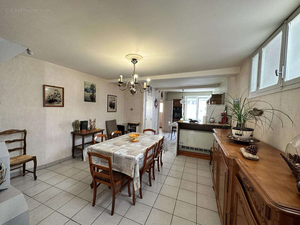 Maison à MORTAGNE-SUR-GIRONDE