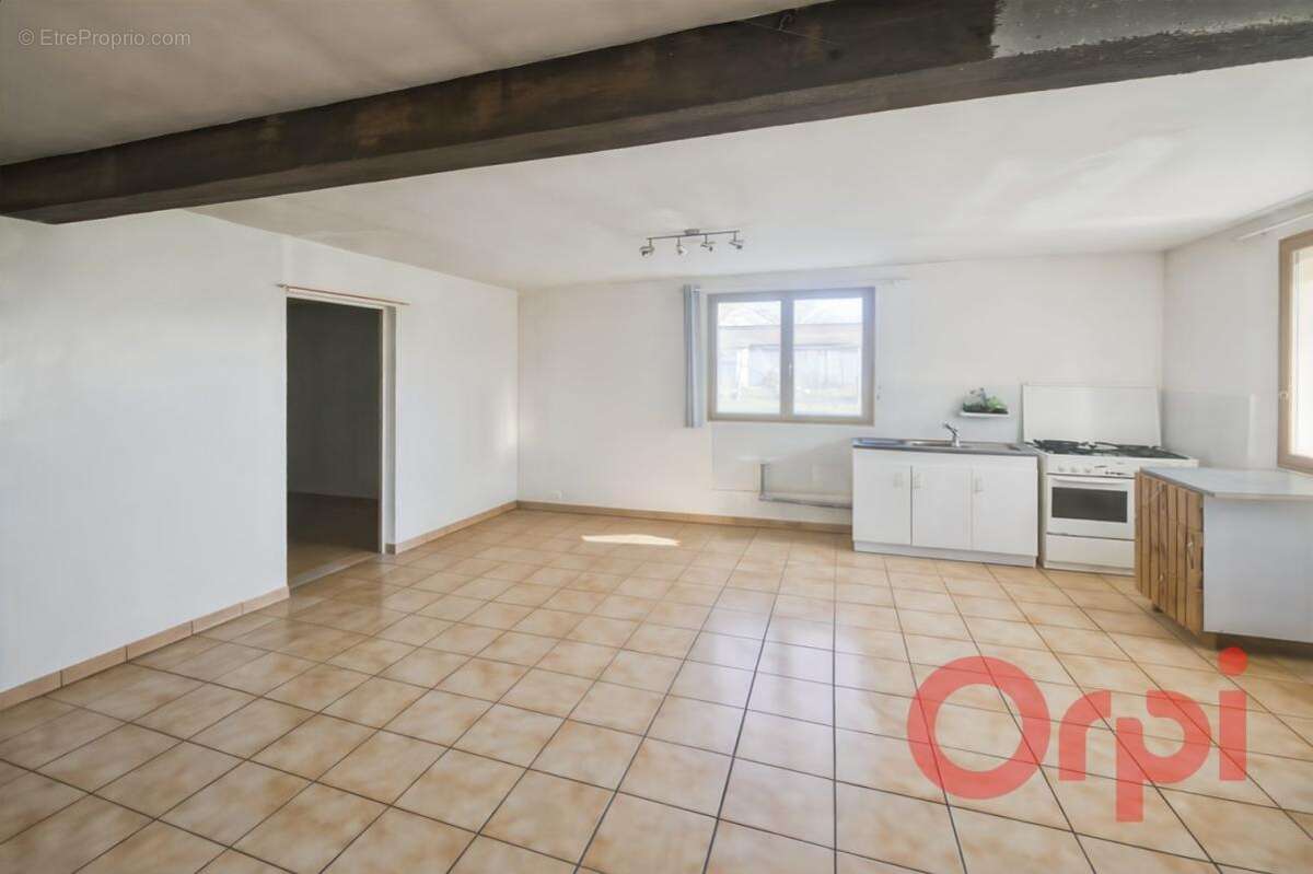 Grande maison à fort potentiel – Tout peut être réimaginé ! - photo 4