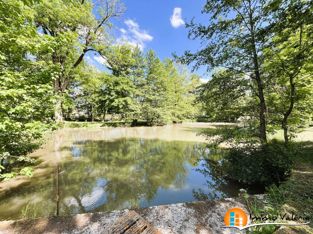 Maison à SAINT-GORGON