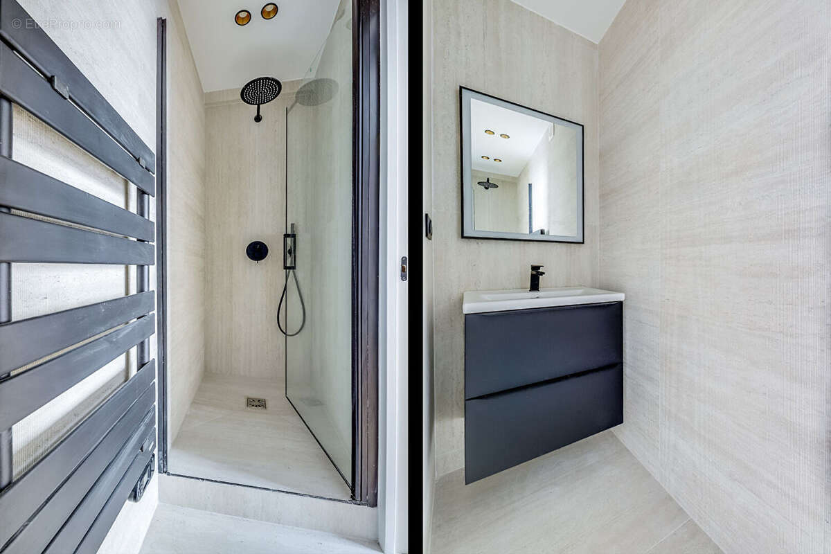 Appartement à PARIS-9E