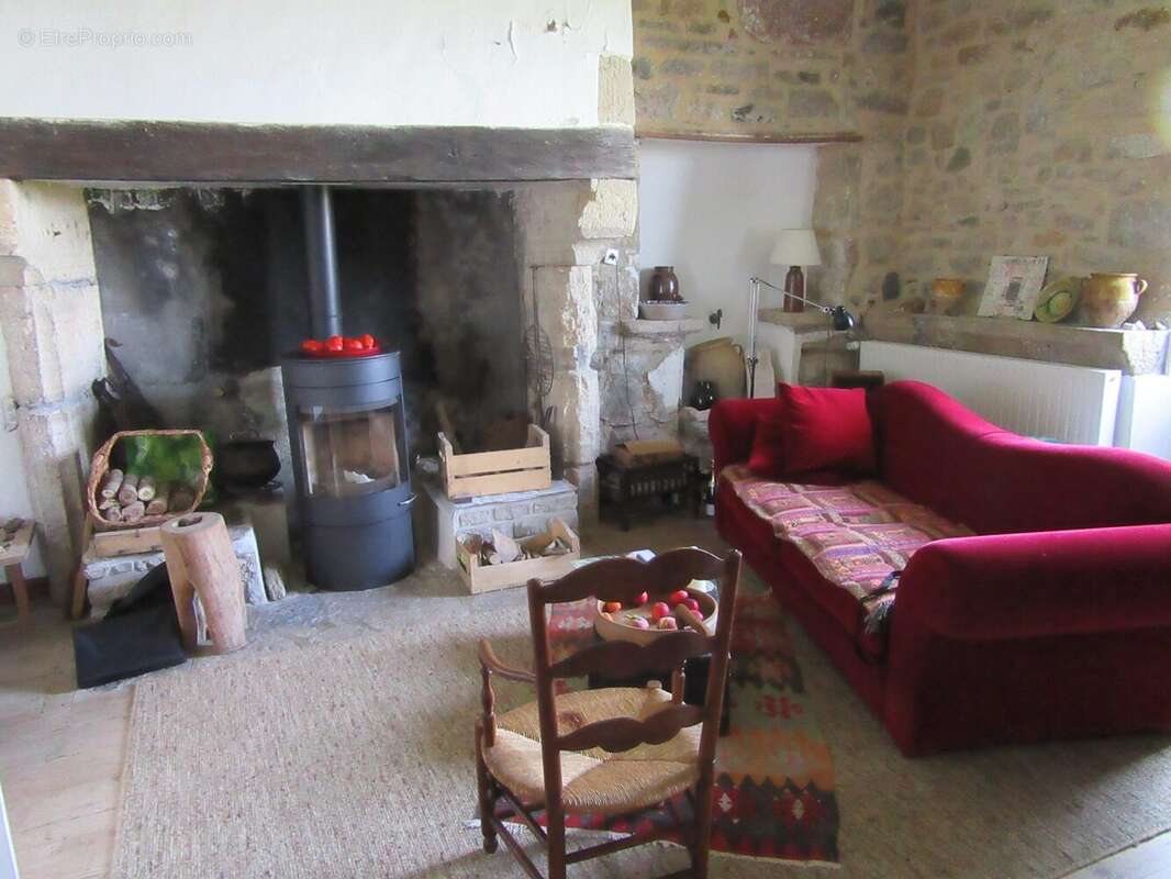 Maison à CLAIRVAUX-D&#039;AVEYRON