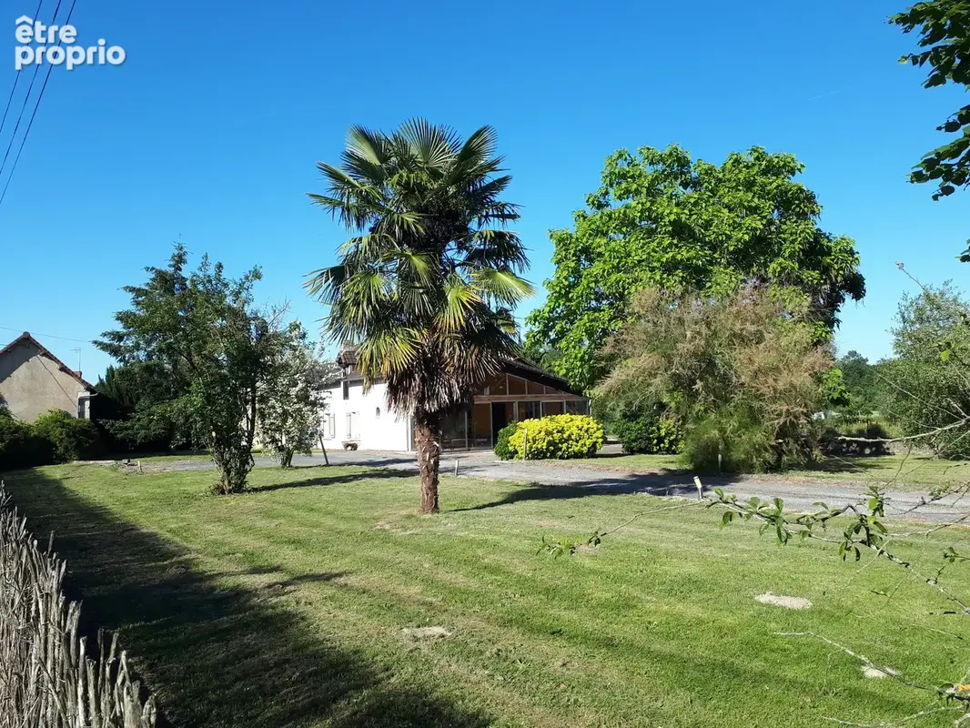 Maison 8 pièces 210 m² à vendre à Les Ormes (86220) - photo 5