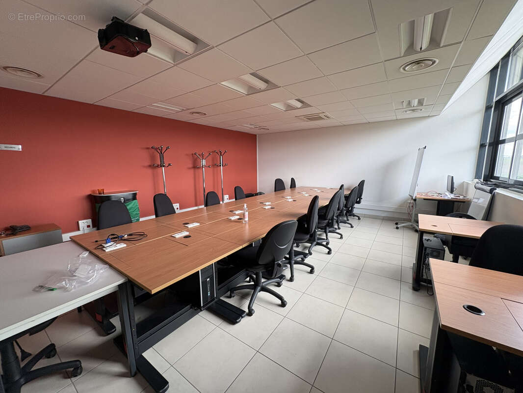 Ensemble de bureaux dans un immeuble tres bon etat - photo 3