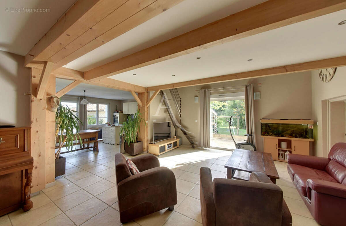 Maison à LAMOTHE-CAPDEVILLE