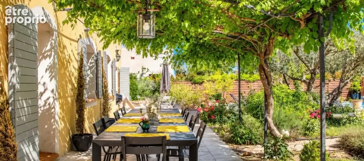 Bastide provençale .vue sublime sur les alpilles  environnement privilégié - photo 3