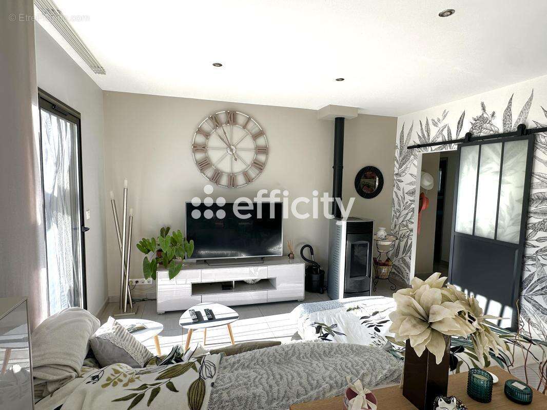 Maison à SAINT-MAXIMIN-LA-SAINTE-BAUME