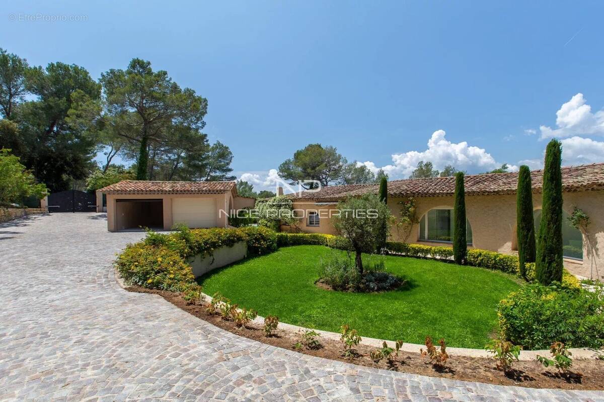 Maison à MOUANS-SARTOUX