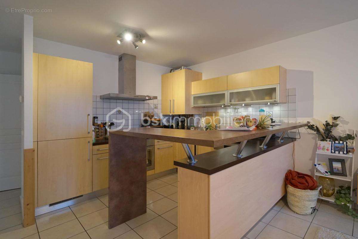 ANNECY HYPERCENTRE – Superbe T4 de 85 m² avec balcon, cave et garage possible - photo 5
