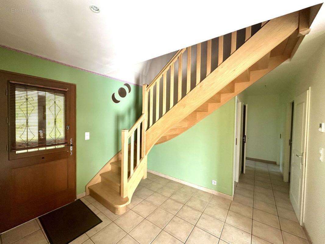 Maison à LACHAPELLE-AUZAC