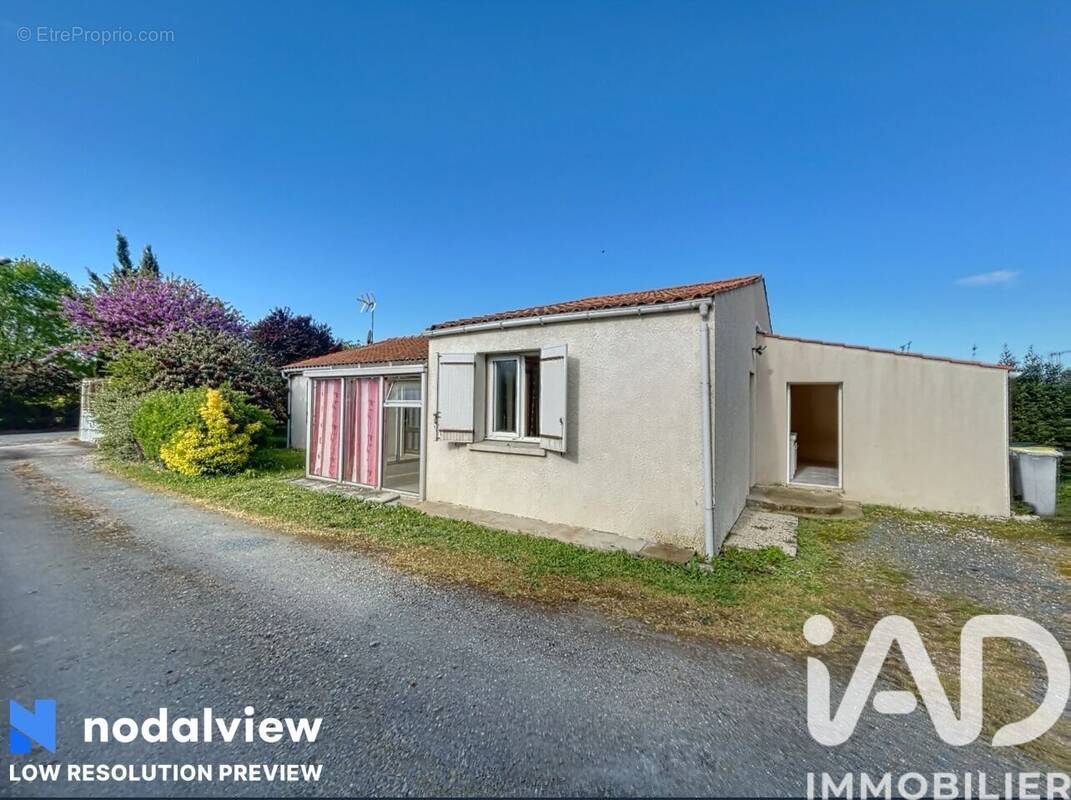 Photo 1 - Maison à SAINT-OUEN-D&#039;AUNIS