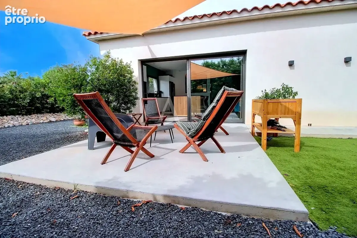 Villa  contemporaine de 150 m² de type f4 avec piscine sur terrain de 530 m² - photo 3
