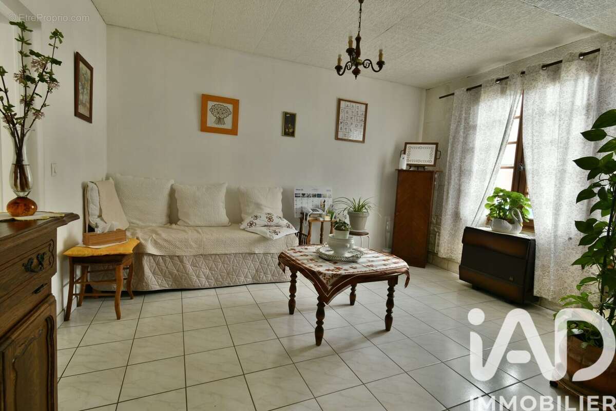 Photo 6 - Maison à MAIGNELAY-MONTIGNY