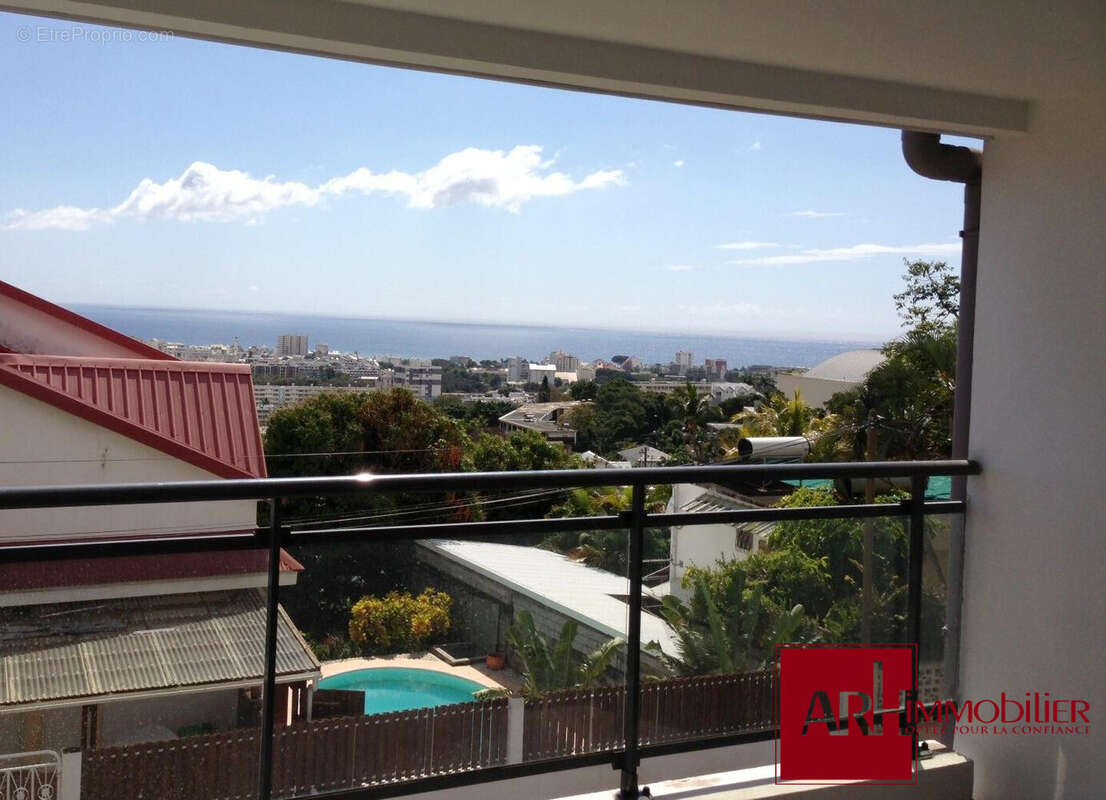 Appartement à SAINT-DENIS