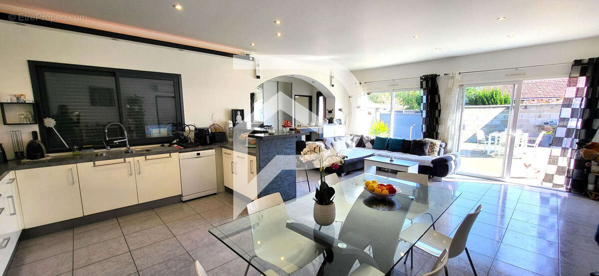 Maison à BENESSE-MAREMNE