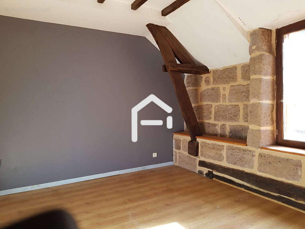Appartement à OBJAT