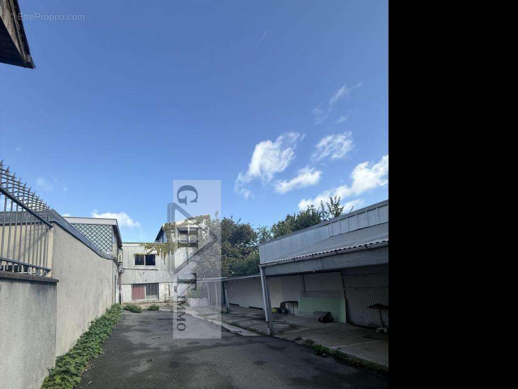 Commerce à ROMAINVILLE