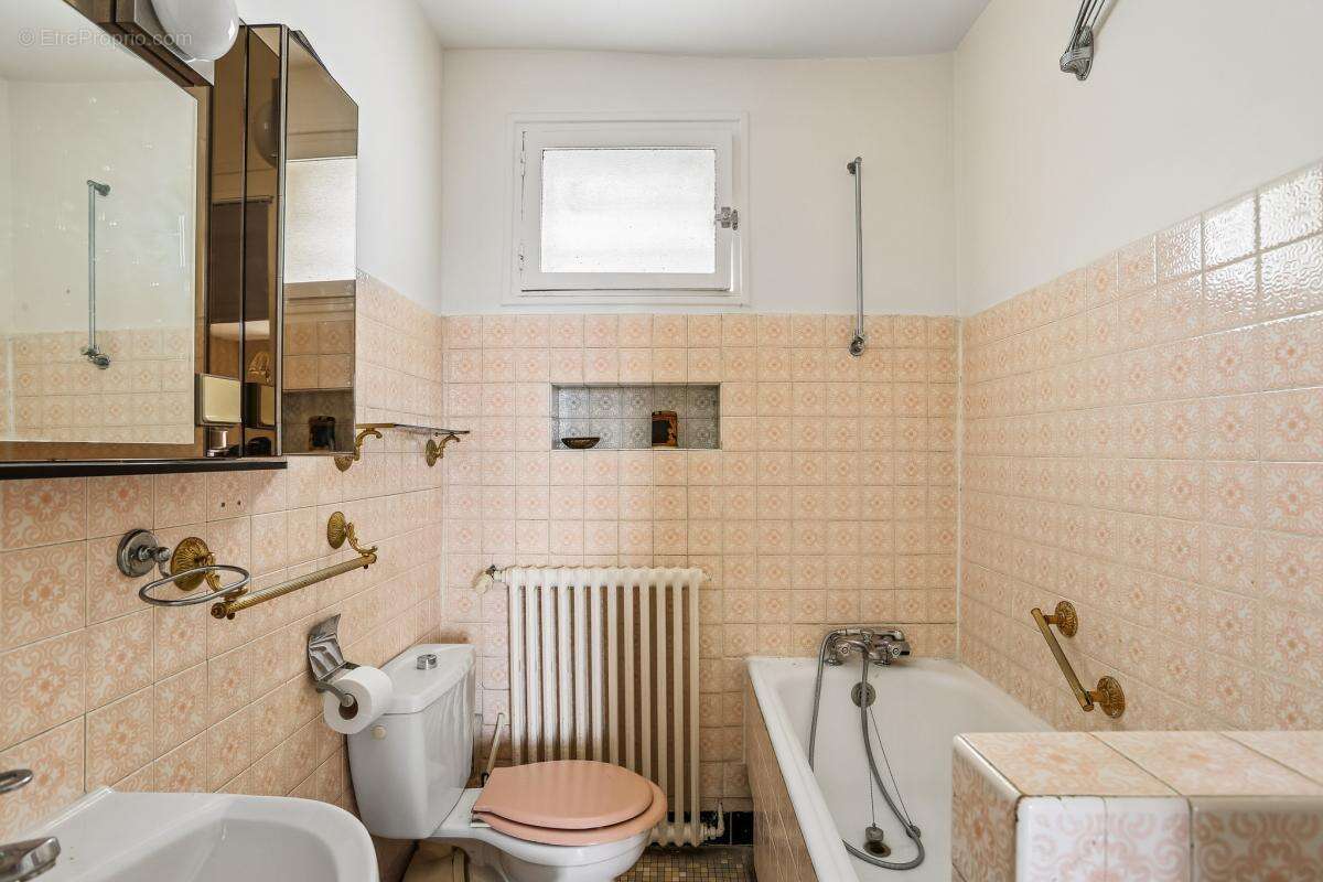 Appartement à PARIS-20E
