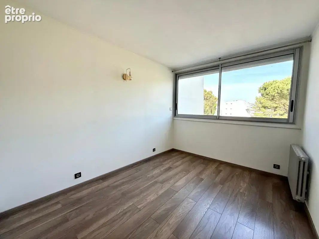 COUP DE CŒUR – Grand 3 Pièces Traversant avec Terrasses de 81m2 Secteur du Ponant - photo 5