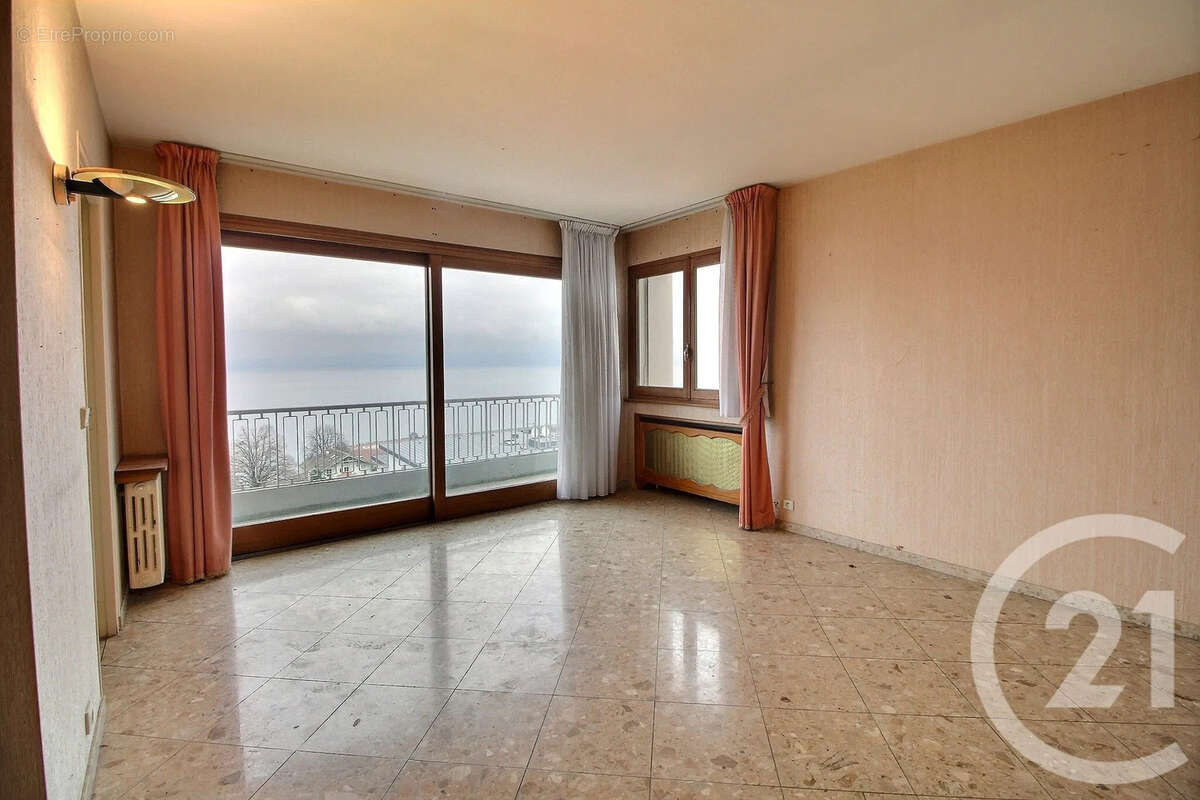 Appartement à EVIAN-LES-BAINS