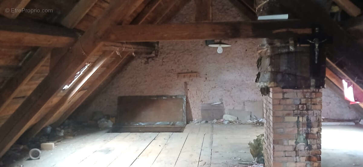 Maison à ROUGEGOUTTE