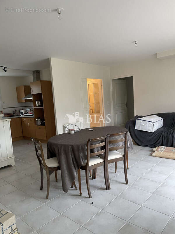 Maison à EQUEMAUVILLE