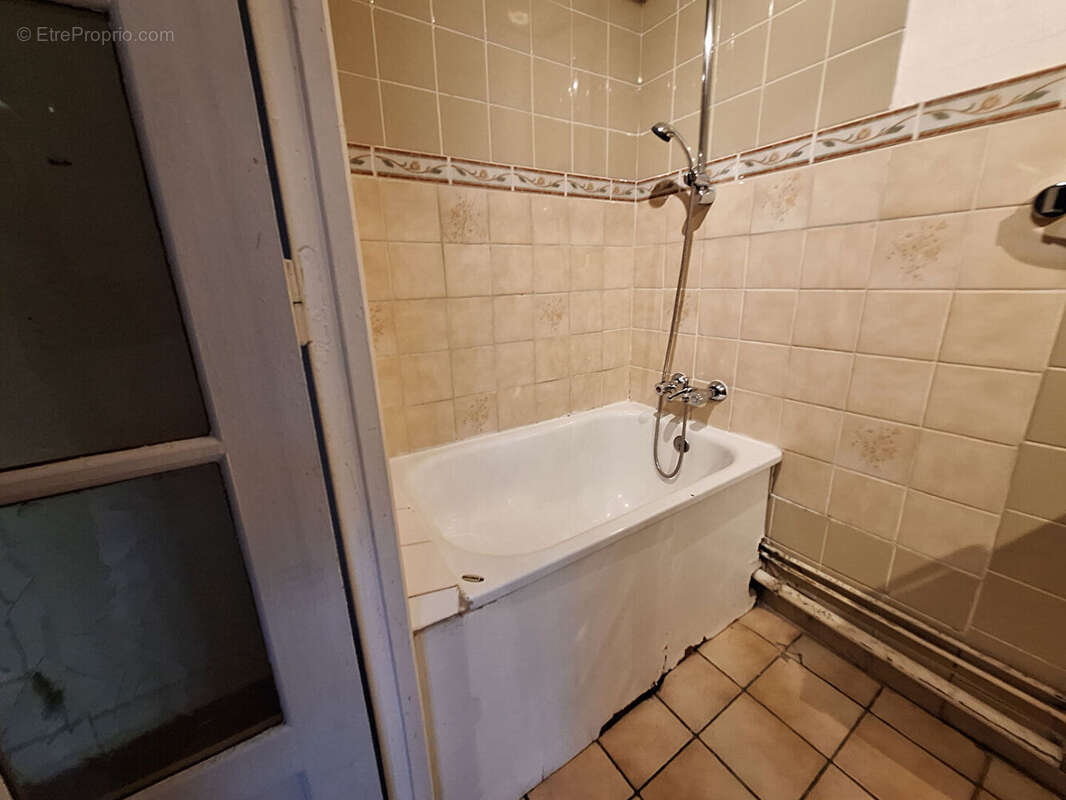 Appartement à PARIS-20E