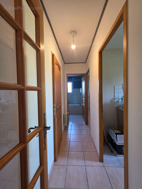 Maison à SAINT-LAURENT-DE-LA-PREE