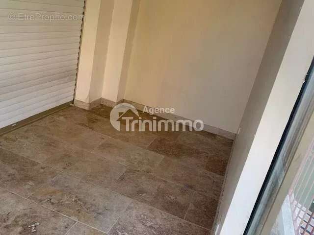 Appartement à SAINT-LAURENT-DU-VAR