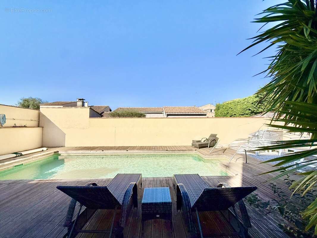 Une perle rare - Maison centre ville rénovée avec jardin et piscine - photo 5