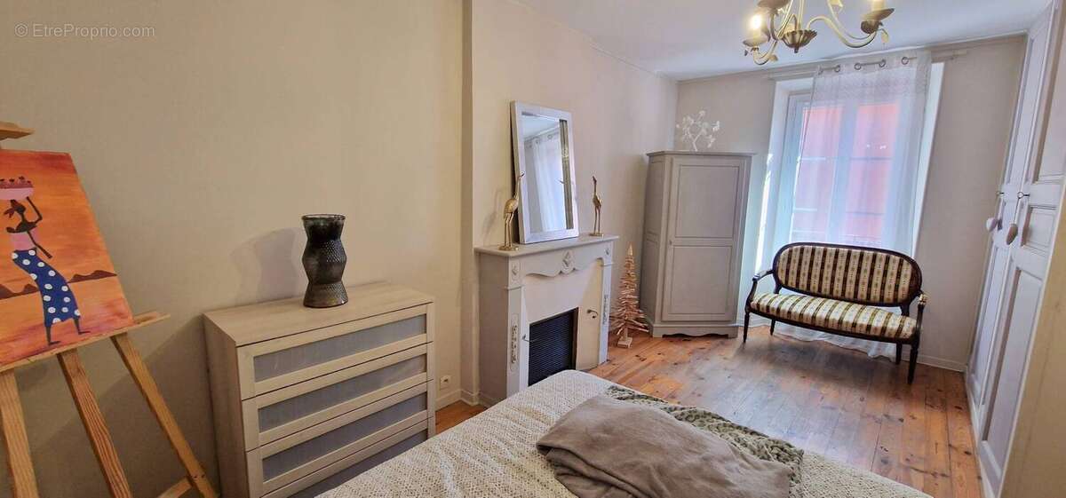 Autre à ROQUEBRUNE-SUR-ARGENS