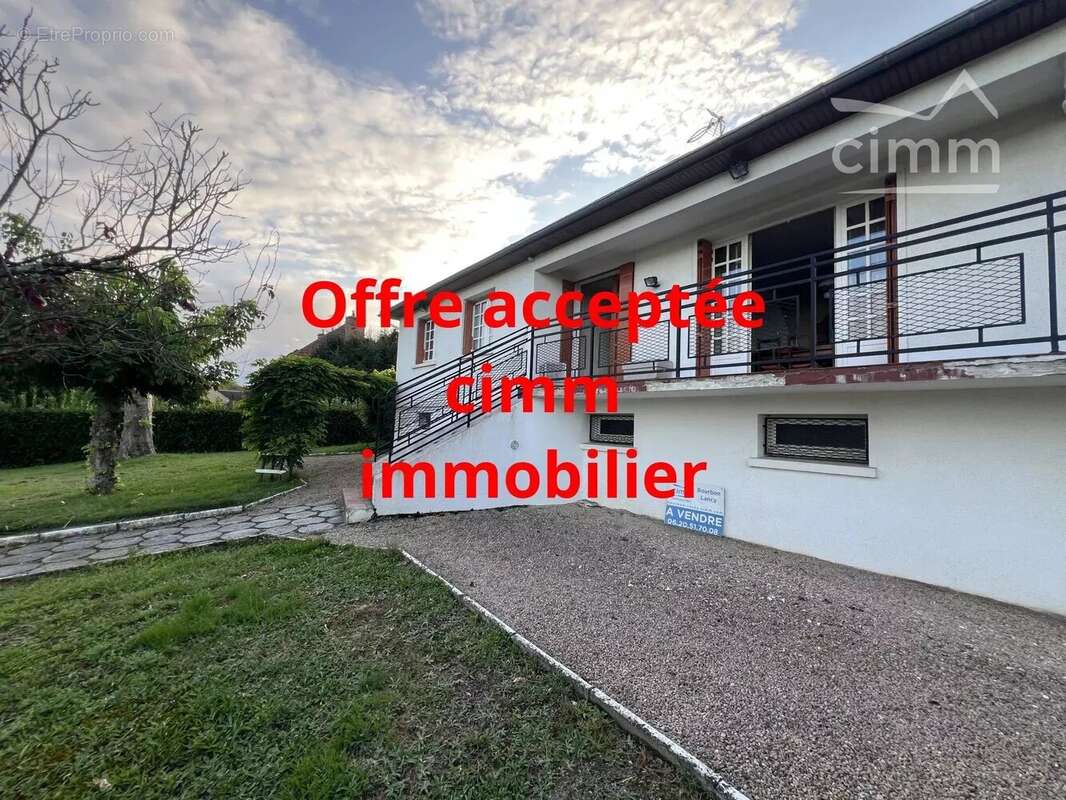 Maison à DOMPIERRE-SUR-BESBRE