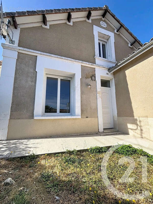 Maison 93 m² à Ruelle-Sur-Touvre  - photo 8