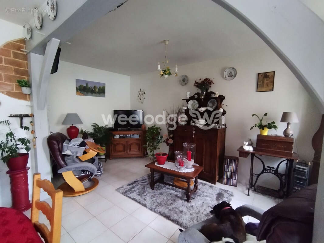 Maison à LA CELLE-DUNOISE