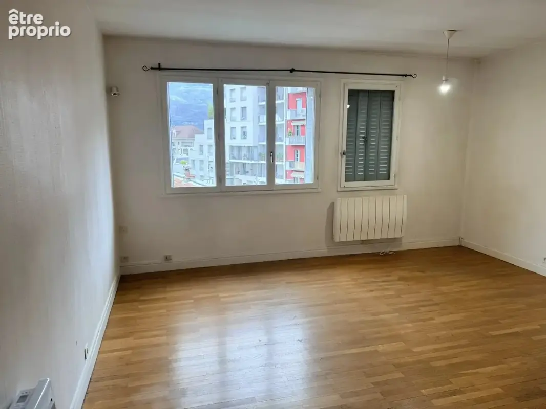 Grand Studio secteur caserne de bonne - photo 2